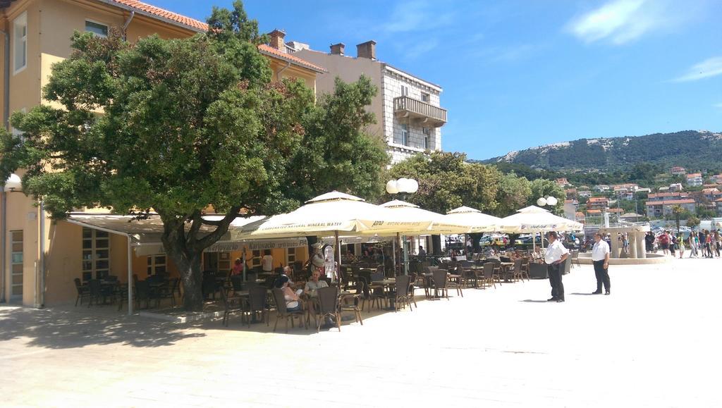 Hotel Istra Rab Town Exterior foto